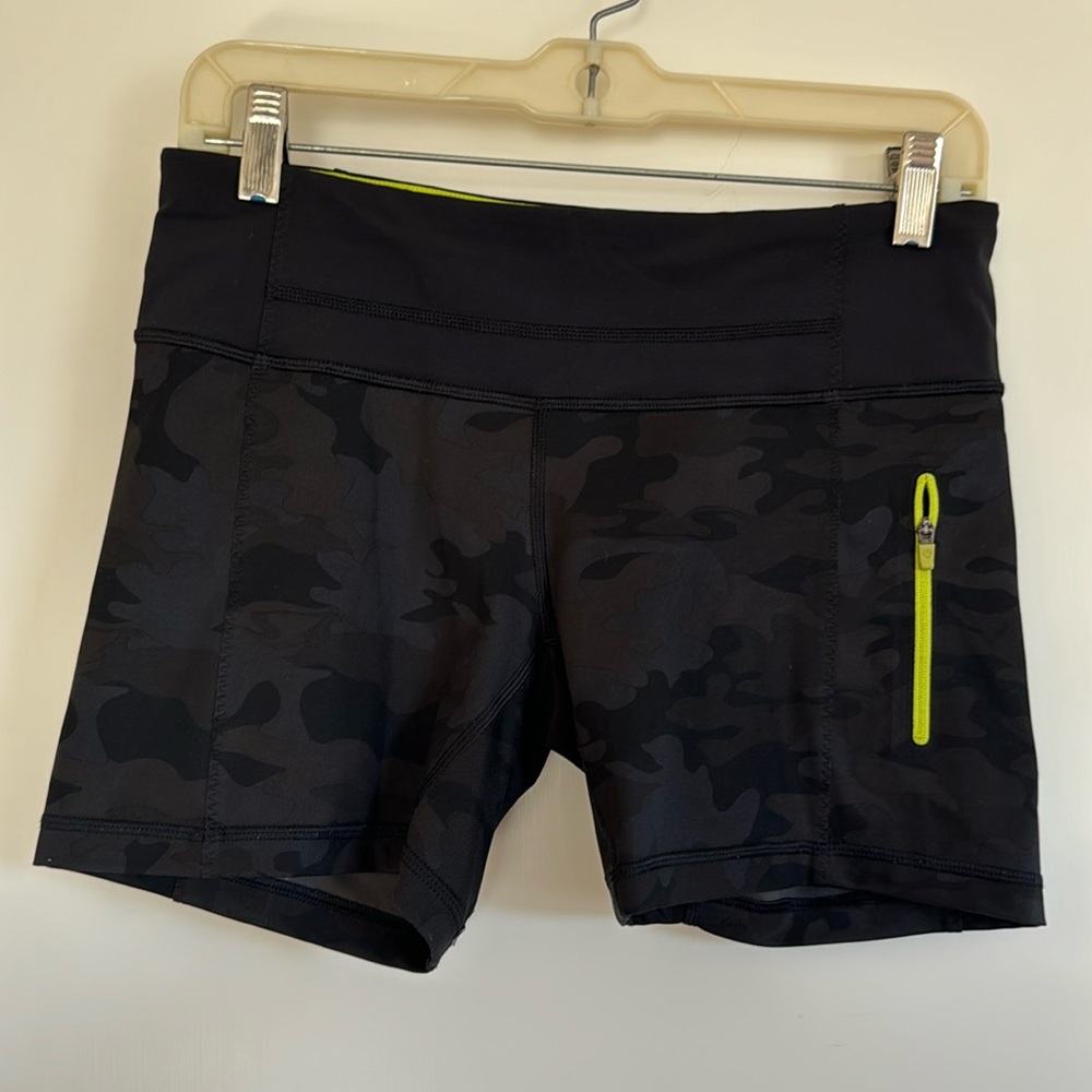 Lululemon army print shorts